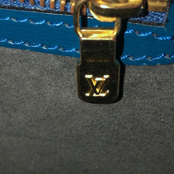 Louis Vuitton Cobalt Handbag - Picture 5 of 6
